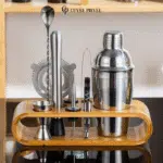 Kit Shaker Cocktail en Inox avec Support Bambou – 11 Pièces